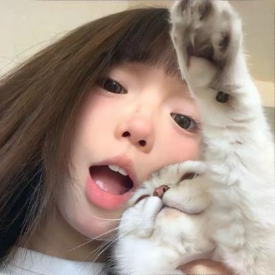 住宅区的两人